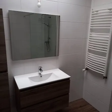 Casa de Férias Half Open Woonst Te Deinze, Nabij Gent En Kortrijk *